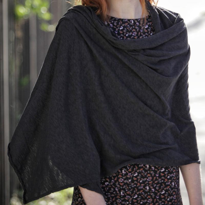 Essential Wrap With Insect Repellant: Black