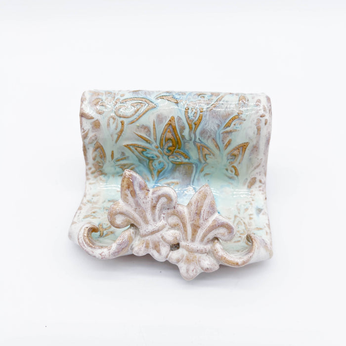 Fleur De Lis Hold-It