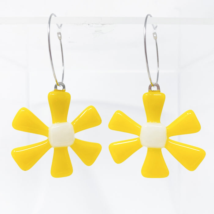 Retro Flower Glass Earrings: Yellow